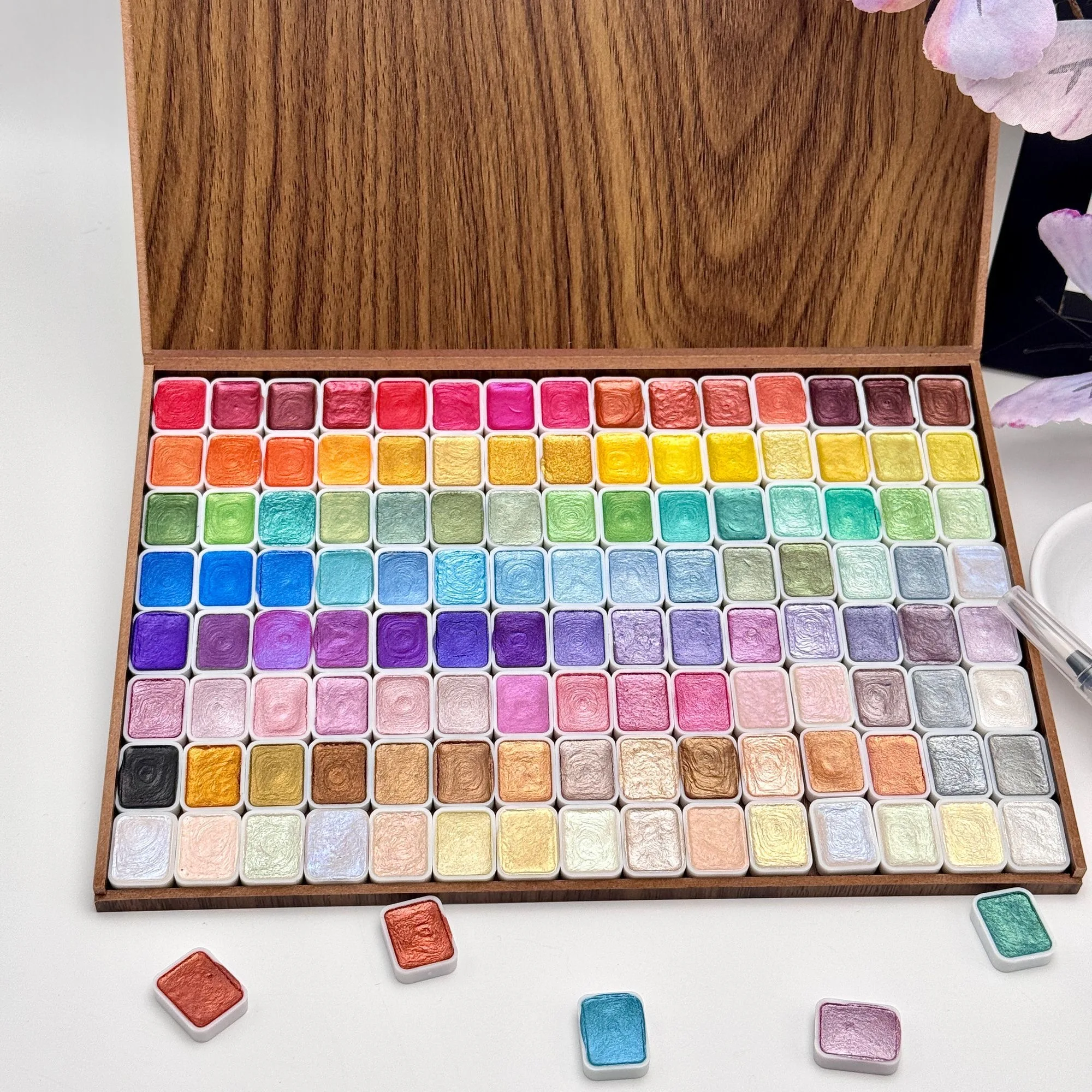 Glitter Watercolor Paints Set, 120 Colors Watercolor Paint, Wooden Box, for Professional, Artists, Illustrations, Drawing